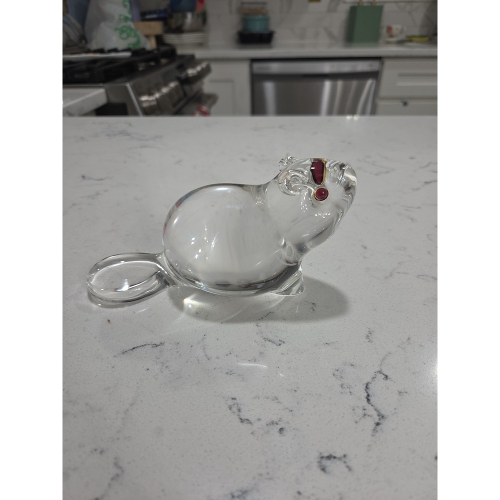 Steuben Signed Horizontal Crystal Art Glass Beaver Figurine with Garnet Eyes